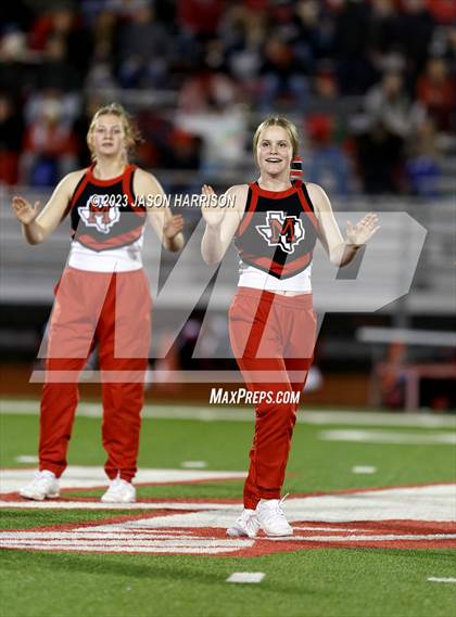 Thumbnail 3 in Muenster vs. Wink (UIL Football 2A Region 2 Area) photogallery.