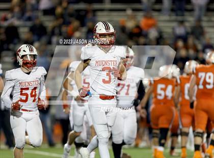 Thumbnail 2 in Muenster vs. Wink (UIL Football 2A Region 2 Area) photogallery.