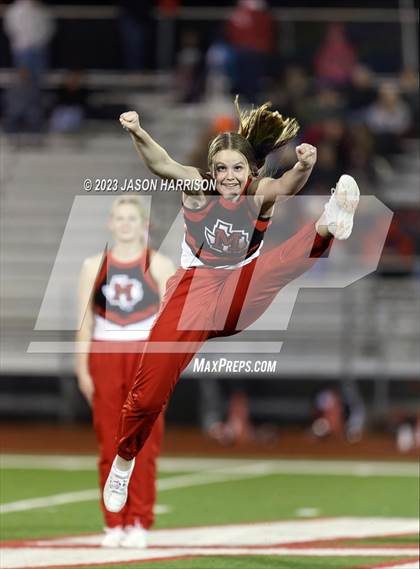 Thumbnail 3 in Muenster vs. Wink (UIL Football 2A Region 2 Area) photogallery.