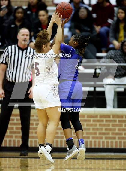 Thumbnail 2 in Cypress Creek vs Mansfield Timberview photogallery.