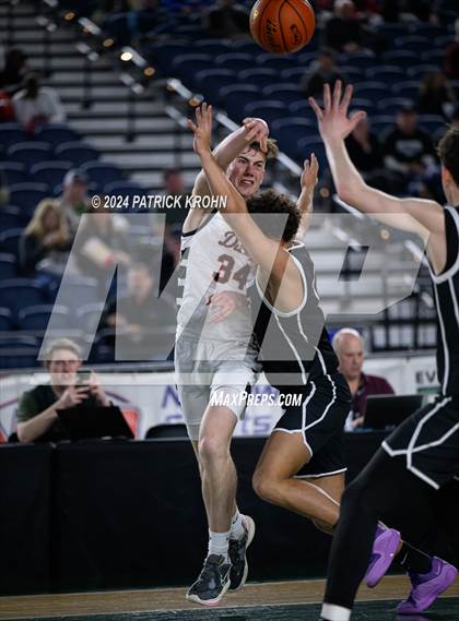 Thumbnail 1 in Skyview @ Davis (WIAA 4A Quarterfinals) photogallery.