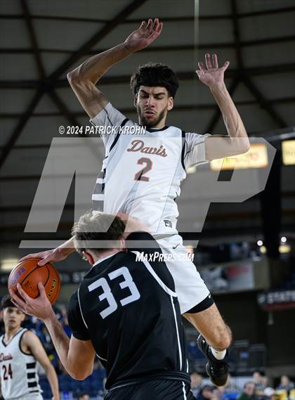 Thumbnail 1 in Skyview @ Davis (WIAA 4A Quarterfinals) photogallery.
