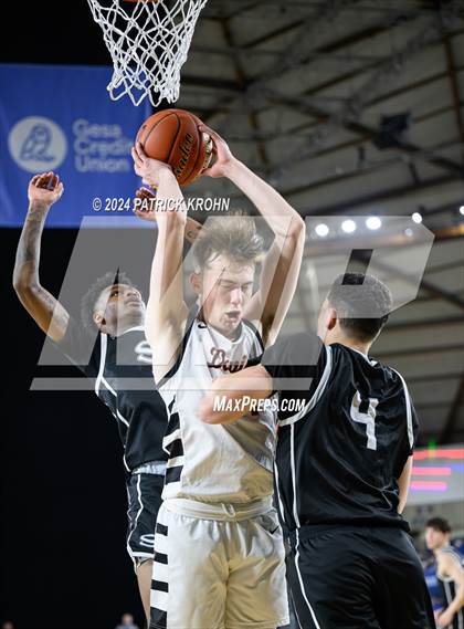Thumbnail 1 in Skyview @ Davis (WIAA 4A Quarterfinals) photogallery.