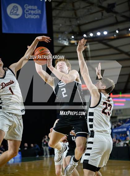Thumbnail 3 in Skyview @ Davis (WIAA 4A Quarterfinals) photogallery.