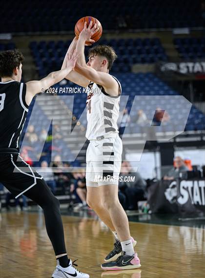 Thumbnail 3 in Skyview @ Davis (WIAA 4A Quarterfinals) photogallery.