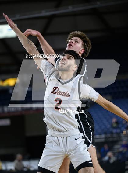 Thumbnail 3 in Skyview @ Davis (WIAA 4A Quarterfinals) photogallery.