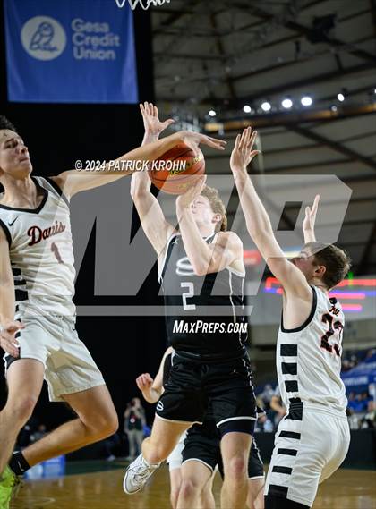 Thumbnail 1 in Skyview @ Davis (WIAA 4A Quarterfinals) photogallery.