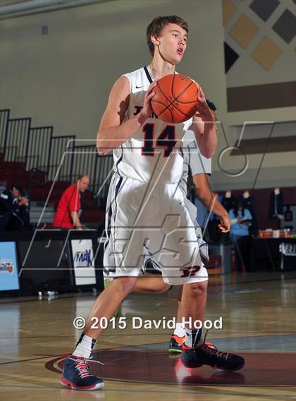 Thumbnail 3 in Dawson vs. Pinnacle (MaxPreps Holiday Classic) photogallery.