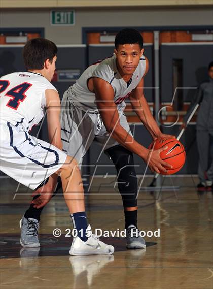 Thumbnail 2 in Dawson vs. Pinnacle (MaxPreps Holiday Classic) photogallery.