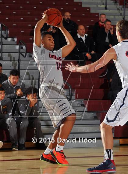 Thumbnail 2 in Dawson vs. Pinnacle (MaxPreps Holiday Classic) photogallery.