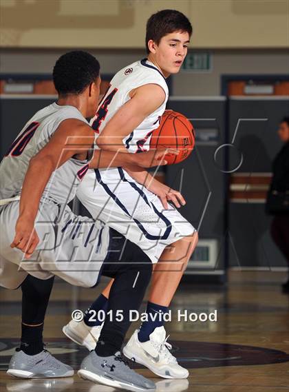 Thumbnail 2 in Dawson vs. Pinnacle (MaxPreps Holiday Classic) photogallery.