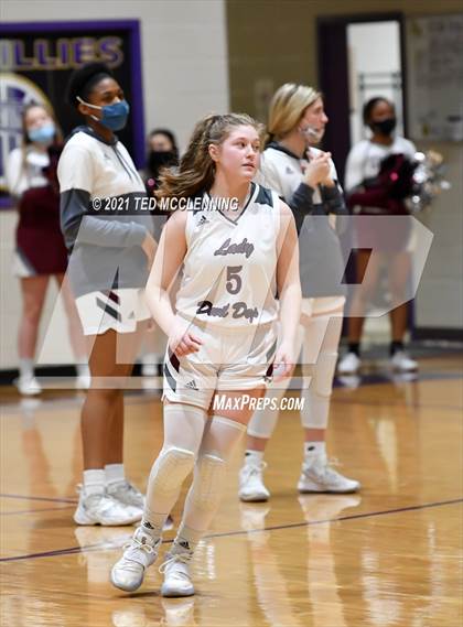 Thumbnail 3 in Berryville vs Morrilton (AAA 4A Regional First Round) photogallery.