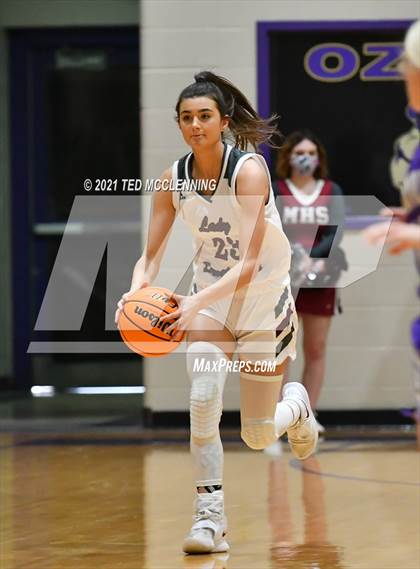 Thumbnail 1 in Berryville vs Morrilton (AAA 4A Regional First Round) photogallery.