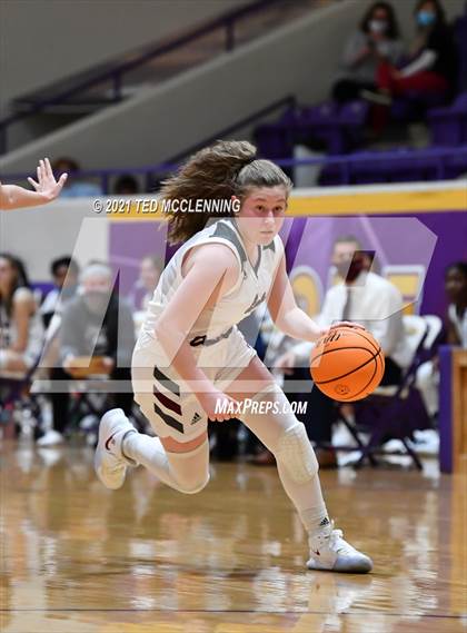 Thumbnail 3 in Berryville vs Morrilton (AAA 4A Regional First Round) photogallery.