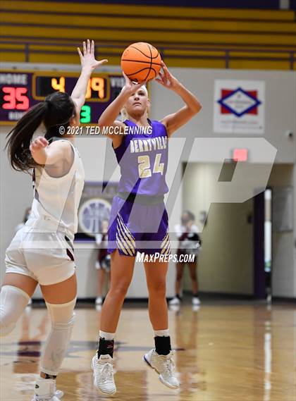 Thumbnail 1 in Berryville vs Morrilton (AAA 4A Regional First Round) photogallery.