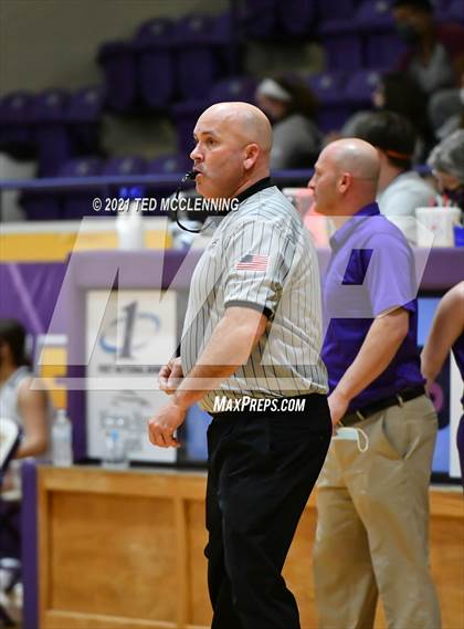 Thumbnail 2 in Berryville vs Morrilton (AAA 4A Regional First Round) photogallery.