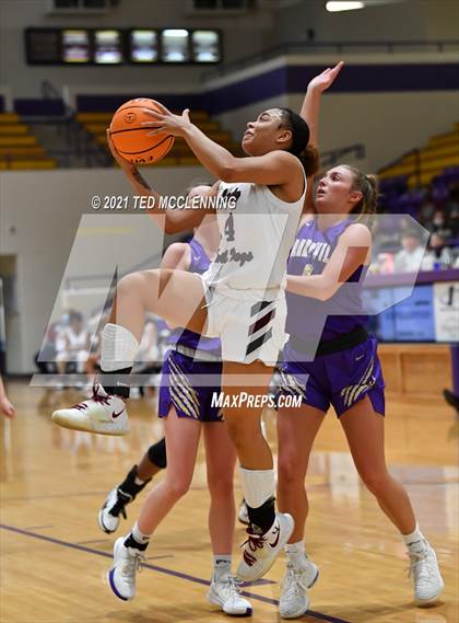 Thumbnail 1 in Berryville vs Morrilton (AAA 4A Regional First Round) photogallery.