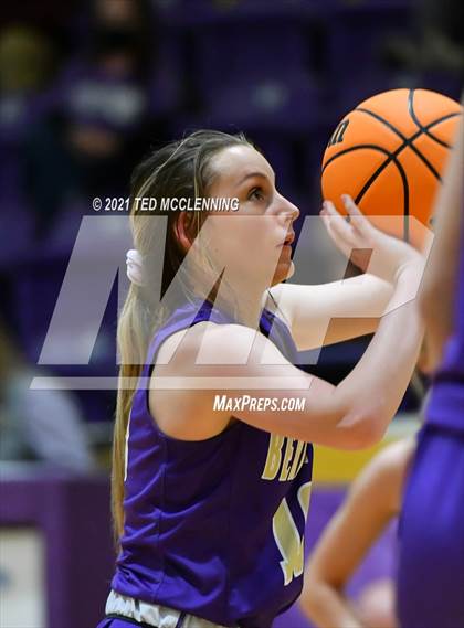 Thumbnail 3 in Berryville vs Morrilton (AAA 4A Regional First Round) photogallery.