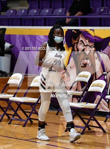 Thumbnail 1 in Berryville vs Morrilton (AAA 4A Regional First Round) photogallery.