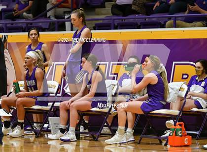 Thumbnail 1 in Berryville vs Morrilton (AAA 4A Regional First Round) photogallery.