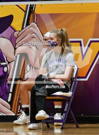 Thumbnail 3 in Berryville vs Morrilton (AAA 4A Regional First Round) photogallery.