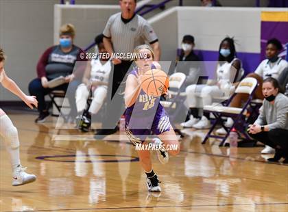 Thumbnail 1 in Berryville vs Morrilton (AAA 4A Regional First Round) photogallery.