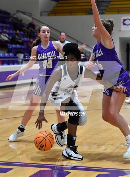 Thumbnail 2 in Berryville vs Morrilton (AAA 4A Regional First Round) photogallery.