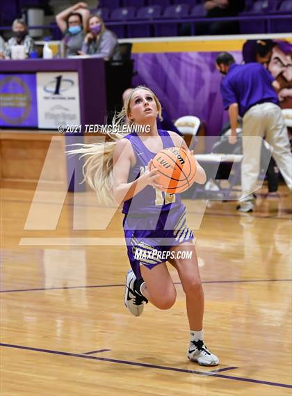 Thumbnail 3 in Berryville vs Morrilton (AAA 4A Regional First Round) photogallery.