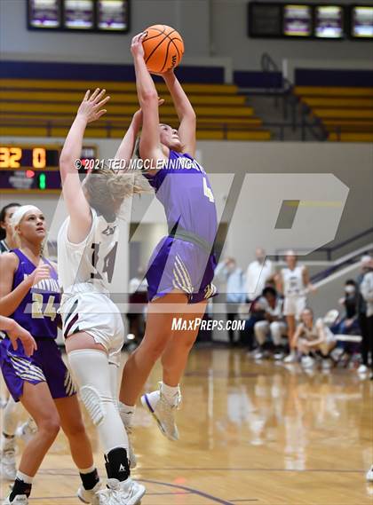 Thumbnail 1 in Berryville vs Morrilton (AAA 4A Regional First Round) photogallery.