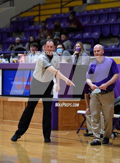 Thumbnail 3 in Berryville vs Morrilton (AAA 4A Regional First Round) photogallery.