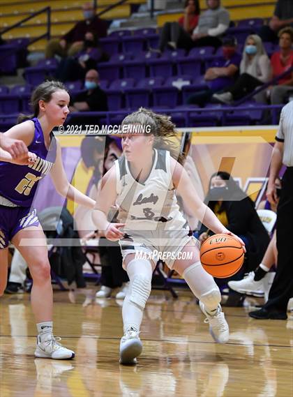 Thumbnail 3 in Berryville vs Morrilton (AAA 4A Regional First Round) photogallery.