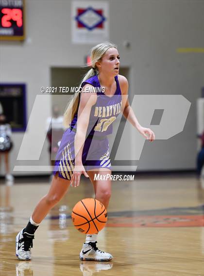 Thumbnail 3 in Berryville vs Morrilton (AAA 4A Regional First Round) photogallery.