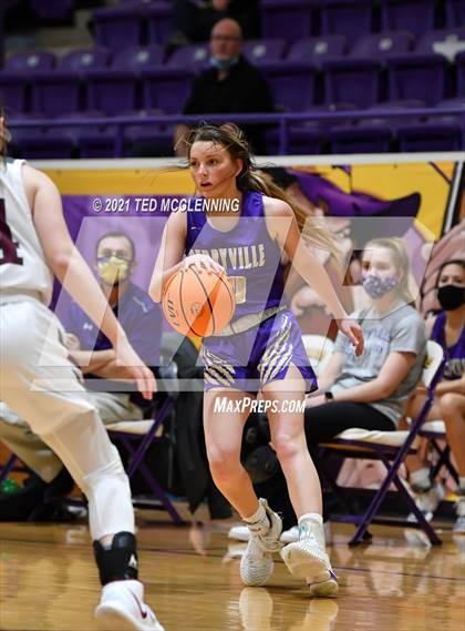 Thumbnail 3 in Berryville vs Morrilton (AAA 4A Regional First Round) photogallery.