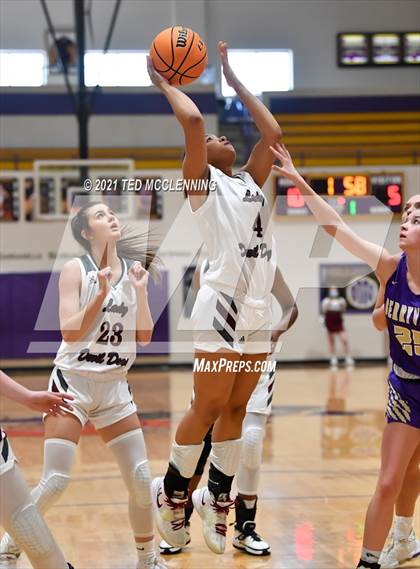 Thumbnail 2 in Berryville vs Morrilton (AAA 4A Regional First Round) photogallery.