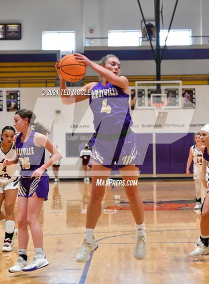 Thumbnail 3 in Berryville vs Morrilton (AAA 4A Regional First Round) photogallery.