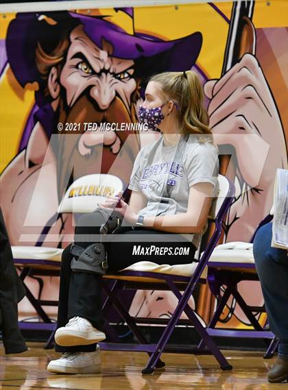 Thumbnail 1 in Berryville vs Morrilton (AAA 4A Regional First Round) photogallery.