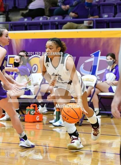 Thumbnail 1 in Berryville vs Morrilton (AAA 4A Regional First Round) photogallery.