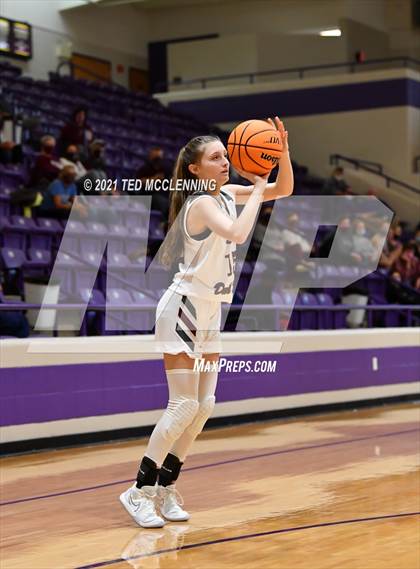 Thumbnail 3 in Berryville vs Morrilton (AAA 4A Regional First Round) photogallery.