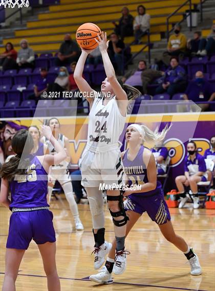 Thumbnail 1 in Berryville vs Morrilton (AAA 4A Regional First Round) photogallery.