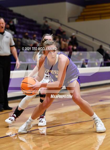 Thumbnail 3 in Berryville vs Morrilton (AAA 4A Regional First Round) photogallery.