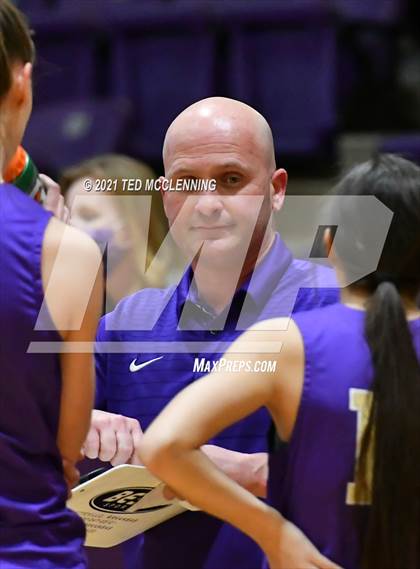 Thumbnail 1 in Berryville vs Morrilton (AAA 4A Regional First Round) photogallery.