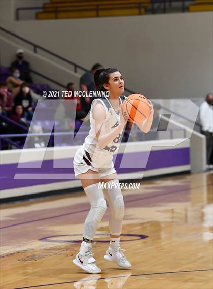Thumbnail 1 in Berryville vs Morrilton (AAA 4A Regional First Round) photogallery.
