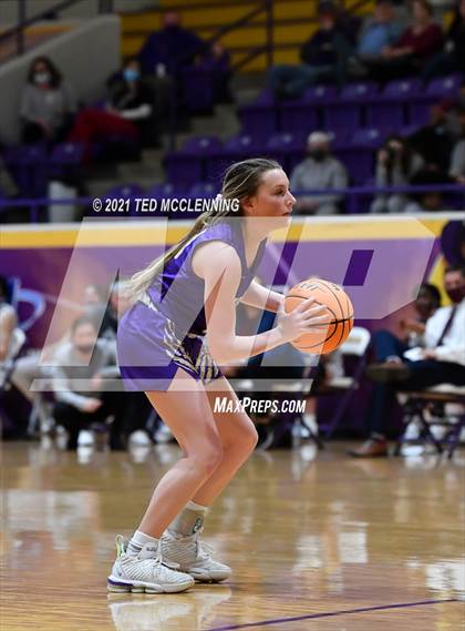 Thumbnail 1 in Berryville vs Morrilton (AAA 4A Regional First Round) photogallery.