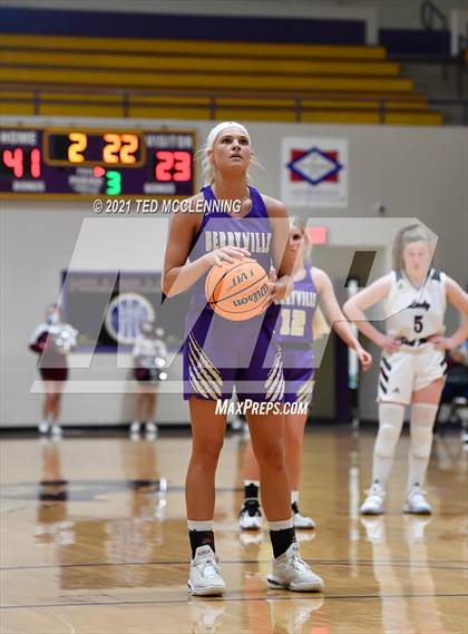 Thumbnail 1 in Berryville vs Morrilton (AAA 4A Regional First Round) photogallery.