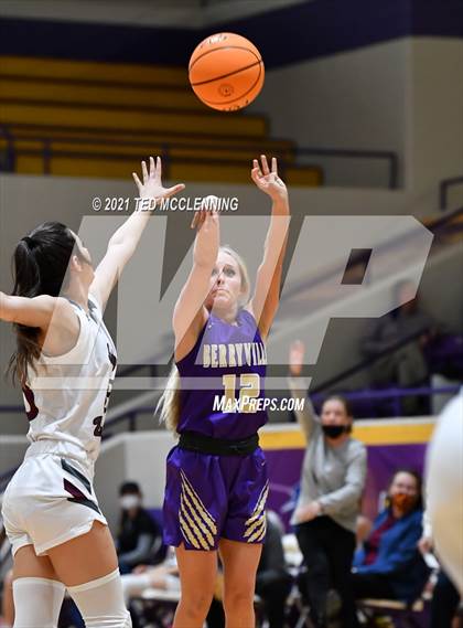 Thumbnail 2 in Berryville vs Morrilton (AAA 4A Regional First Round) photogallery.
