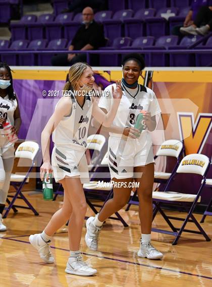 Thumbnail 3 in Berryville vs Morrilton (AAA 4A Regional First Round) photogallery.