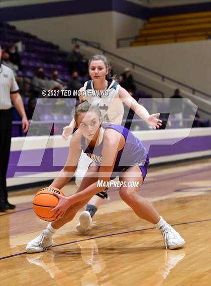 Thumbnail 2 in Berryville vs Morrilton (AAA 4A Regional First Round) photogallery.