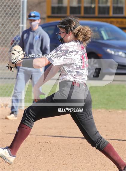 Thumbnail 2 in Glastonbury @ Windsor (Scrimmage) photogallery.