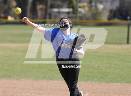 Thumbnail 2 in Glastonbury @ Windsor (Scrimmage) photogallery.