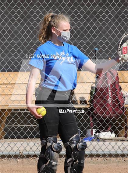 Thumbnail 3 in Glastonbury @ Windsor (Scrimmage) photogallery.